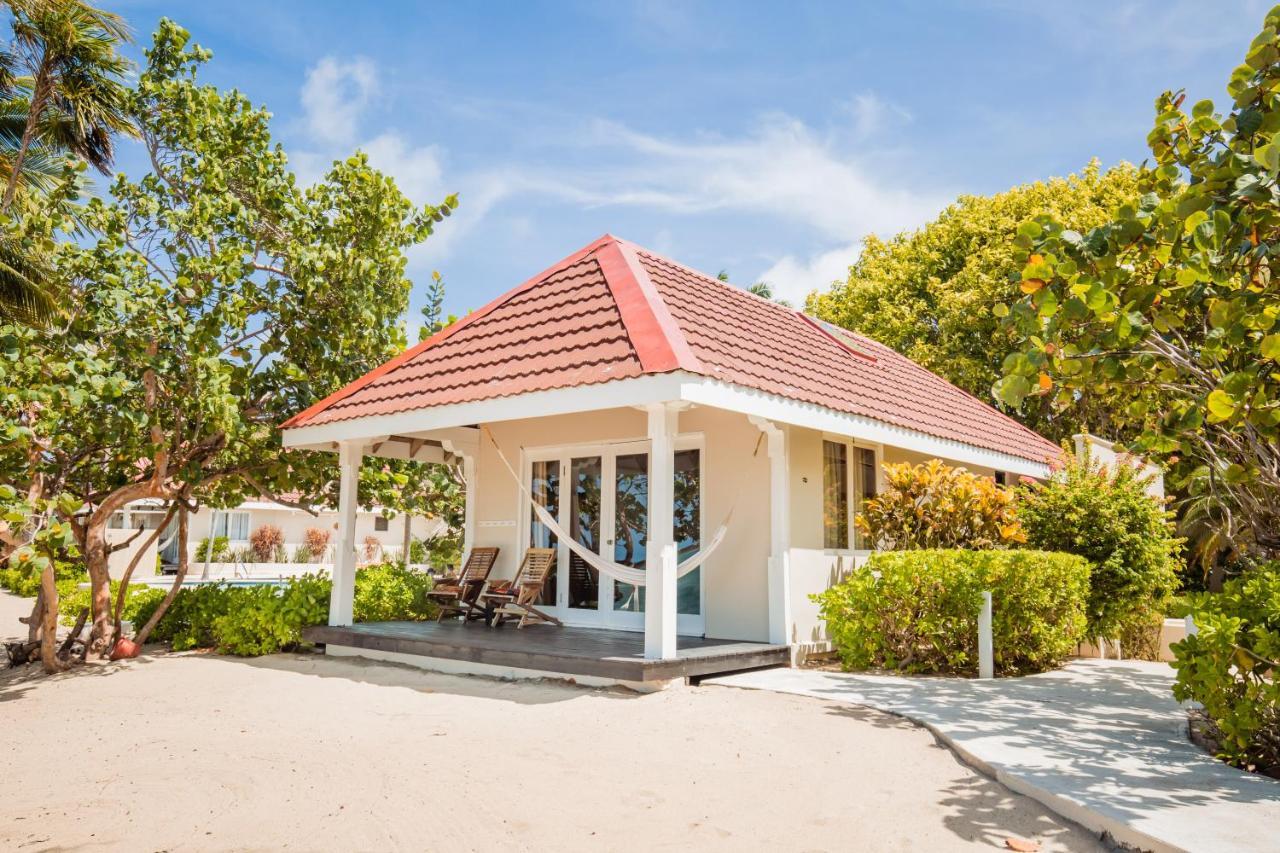 Almond Beach Resort At Jaguar Reef Hopkins Eksteriør bilde