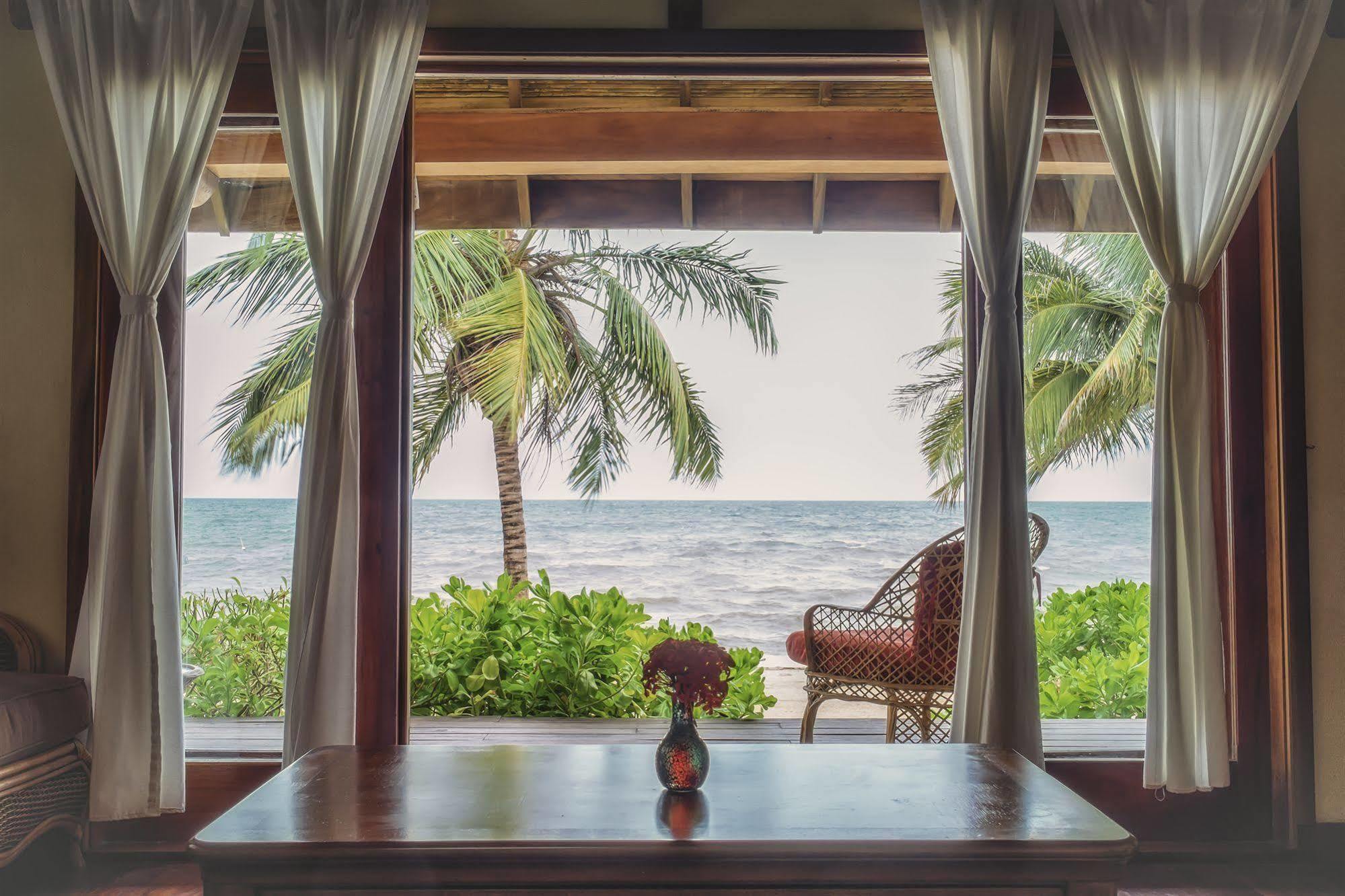 Almond Beach Resort At Jaguar Reef Hopkins Eksteriør bilde