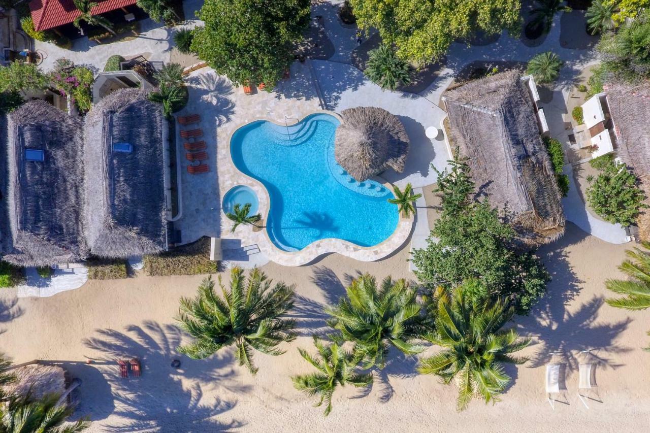Almond Beach Resort At Jaguar Reef Hopkins Eksteriør bilde