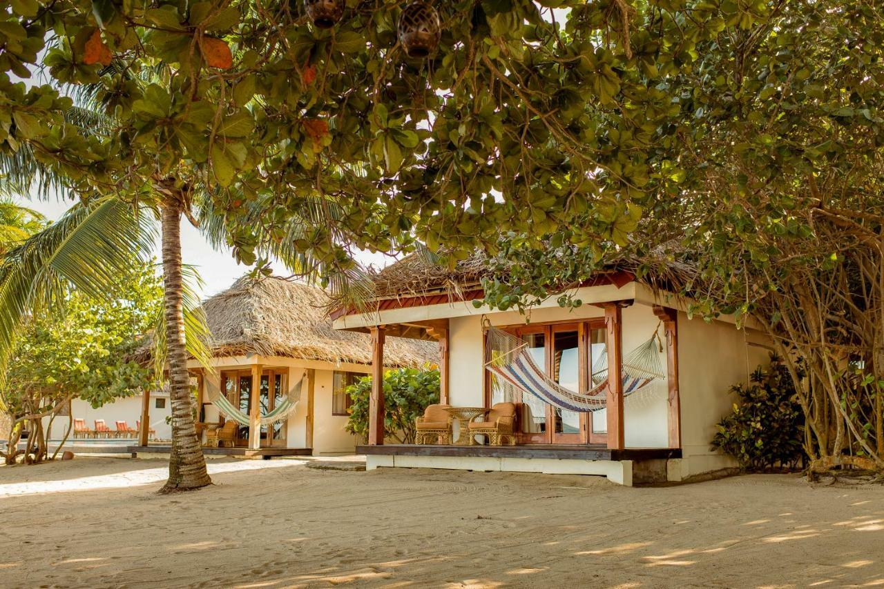 Almond Beach Resort At Jaguar Reef Hopkins Eksteriør bilde
