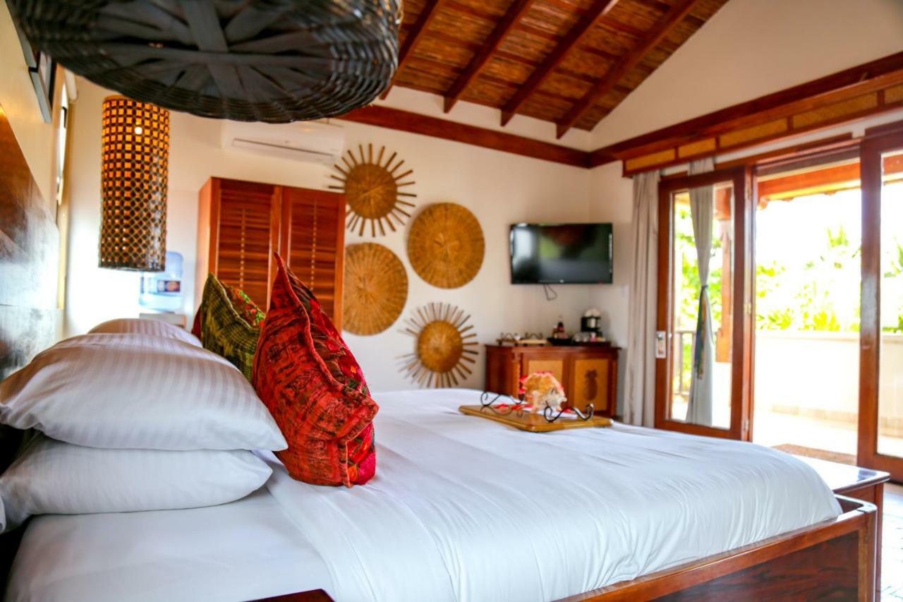 Almond Beach Resort At Jaguar Reef Hopkins Eksteriør bilde