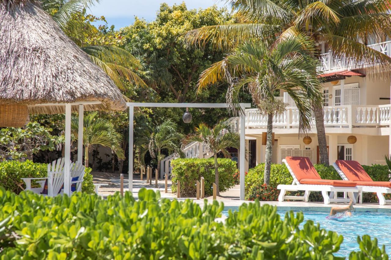 Almond Beach Resort At Jaguar Reef Hopkins Eksteriør bilde
